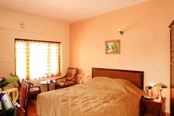 Regant Lake Palace Hotel Kollam
